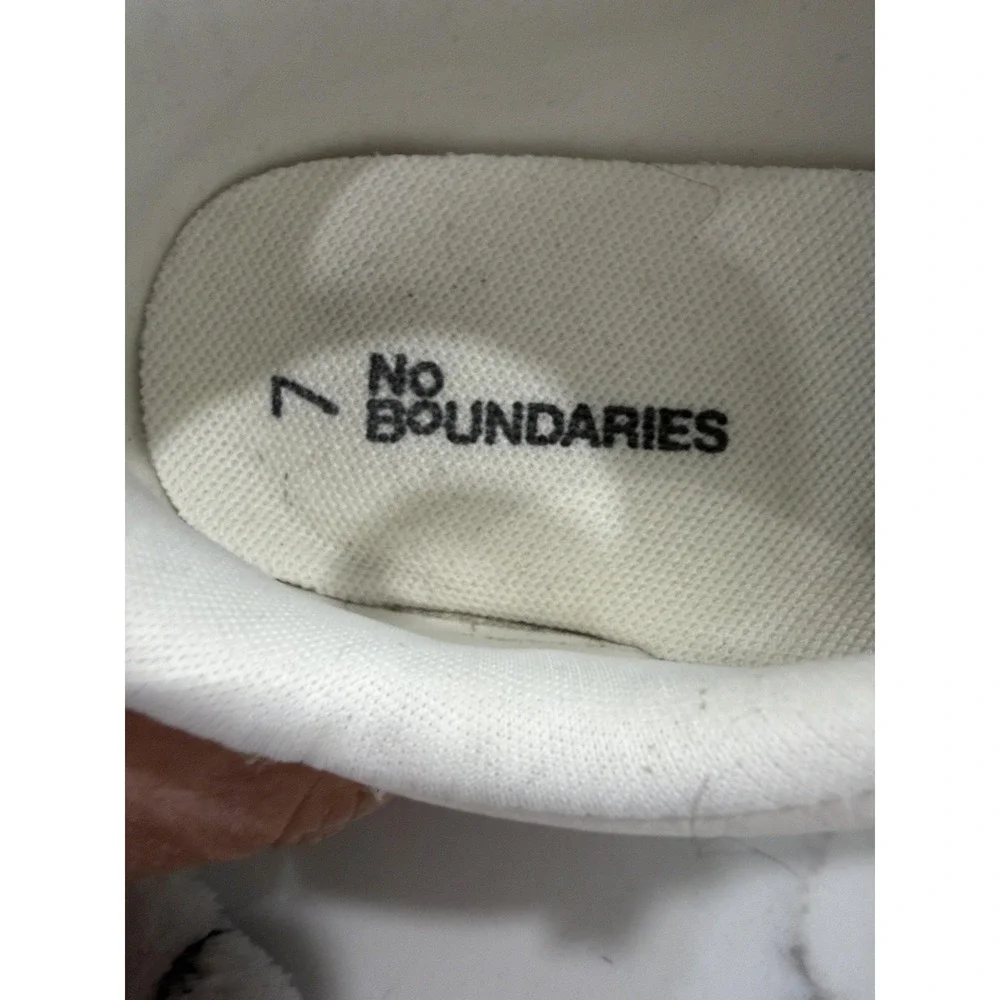 No Boundaries Shoes Womens Size 7 White Tan Colorblock Lace Up Low‎ Top Sneakers